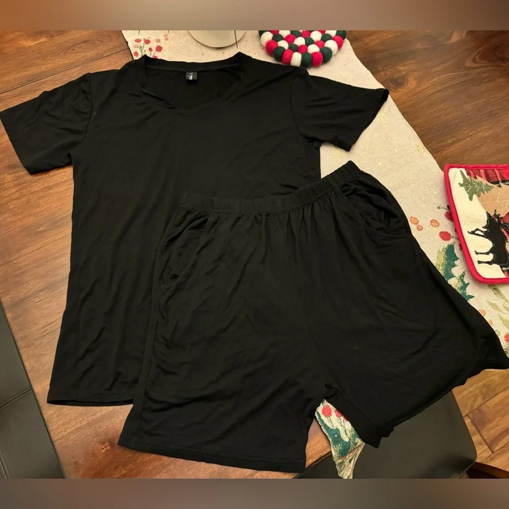 Super soft shirt+short pajama set/ Brand New with packaging - Picture 2 of 7